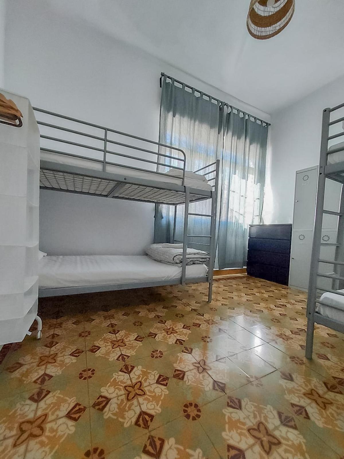 Barbatuke Conde Hostel Малага Екстериор снимка