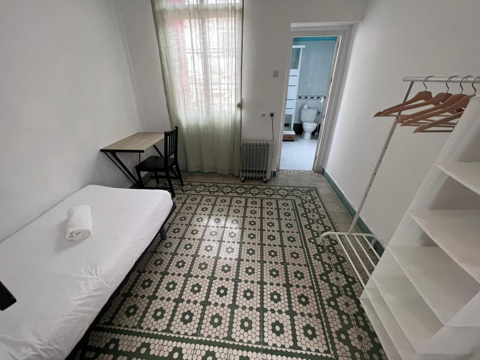 Barbatuke Conde Hostel Малага Екстериор снимка
